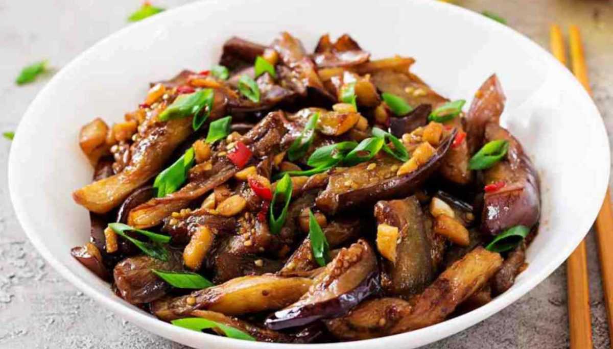 Sweet and sour aubergines: a side dish with seven wonders, try them now!