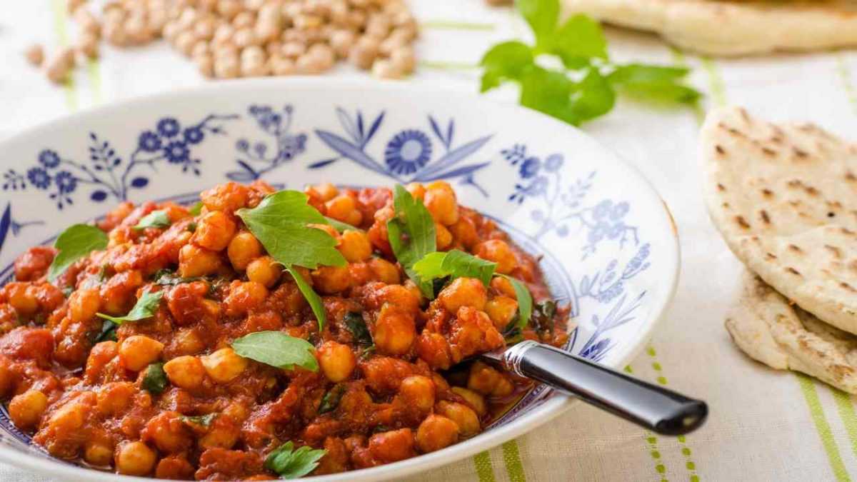 Pan of chickpeas the side dish you don't expect, try it now - RicettaSprint.it
