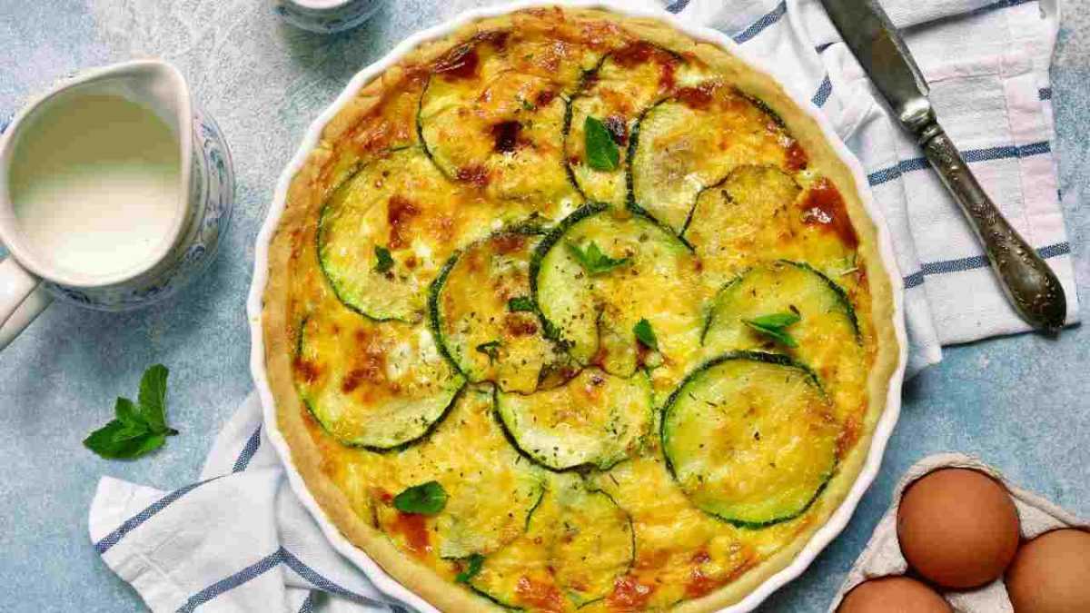 Quiche with zucchini and sausage, dinner will be irresistible and enjoyable
