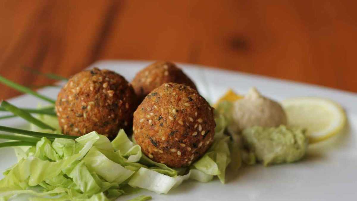 Crispy chickpea balls, good and digestible.  What are you waiting for to try them now - RicettaSprint.it
