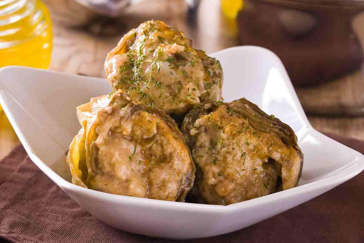 I have tried stuffed artichokes in many ways, but when I make them Sorrentina style even children, so stringy and tasty, devour them - RicettaSprint.it